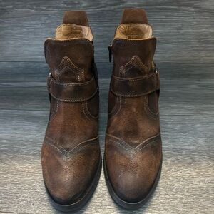 Taos Footwear Brown Ankle Boots